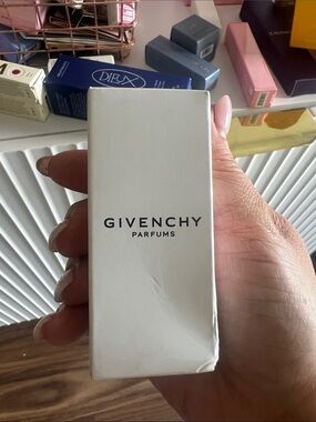 GIVEBCHY BRISH